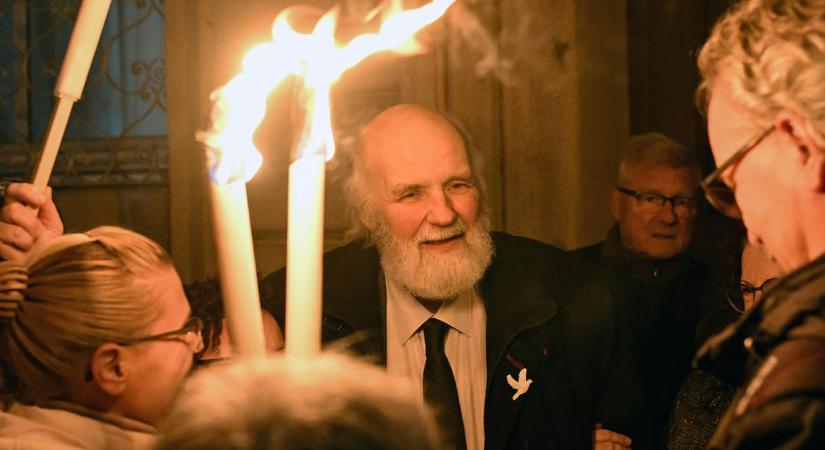 Nem hárult el a Fűtött utca bezárásának veszélye, Iványiék kitartanak