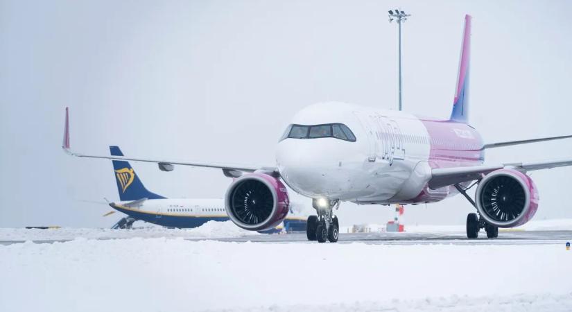 Lázár János bejelentette, hogy átmenetileg leáll a forgalom a Liszt Ferenc repülőtéren