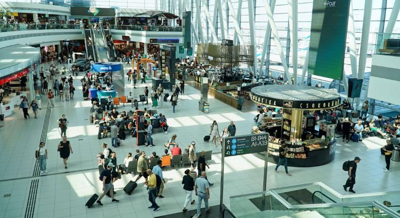 Leállt a közlekedés a budapesti reptéren