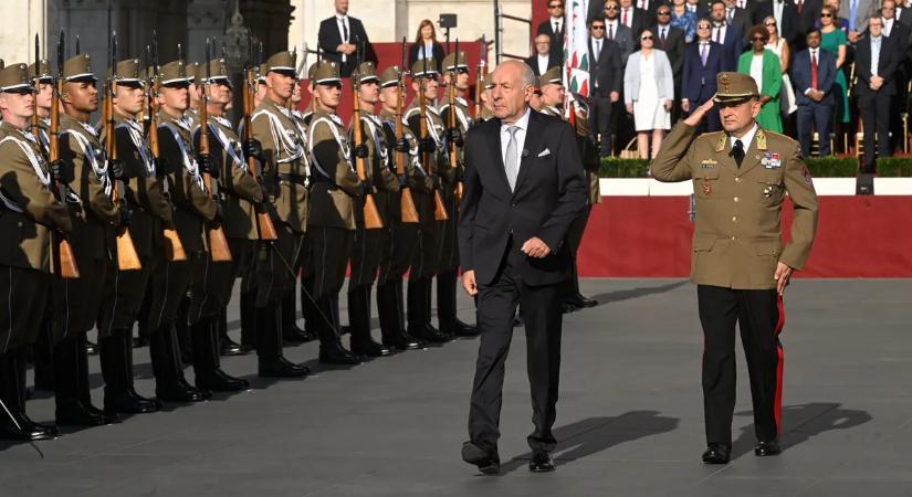 Rendkívüli bejelentést tett a köztársasági elnök