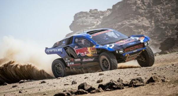 Dráma a Dakaron, már a Ford vezet