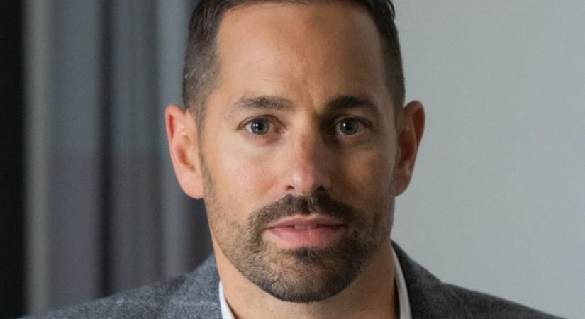 Aldi-igazgató: Az akciókon, fejlesztéseken és szezonális kedvezményeken spórolnak a boltok az árrésstop miatt