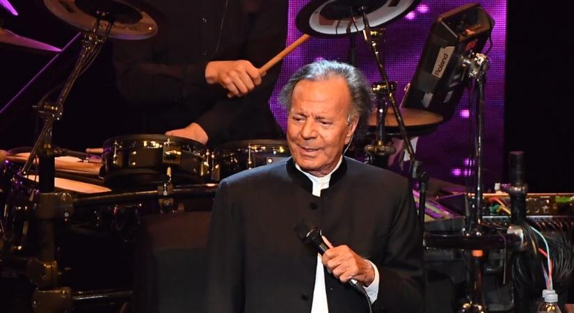 Két nő is szexuális zaklatással vádolja Julio Iglesiast