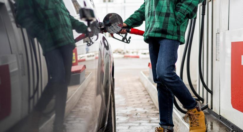 Nem fagyott be a benzin ára, de sajnos felfelé megy