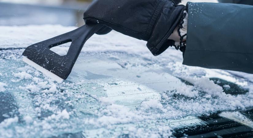 Hiánycikk lett a szélvédőmosó több benzinkúton