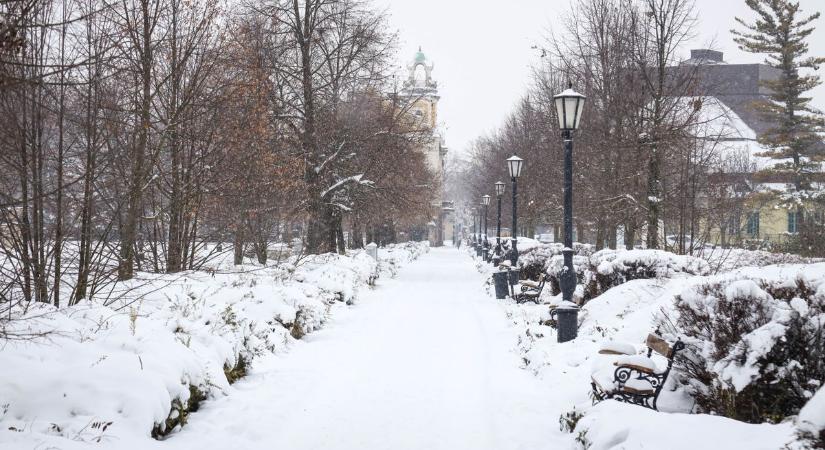 Megérkezett az utánpótlás, ismét fehérbe borult Szolnok – galériával, videóval