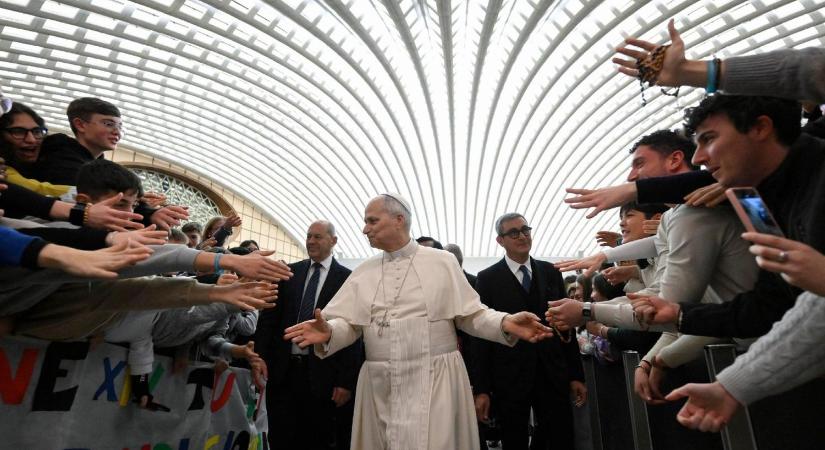 Leó pápa Róma fiataljainak: Építsetek jó emberi és baráti kapcsolatokat, főként Jézussal!