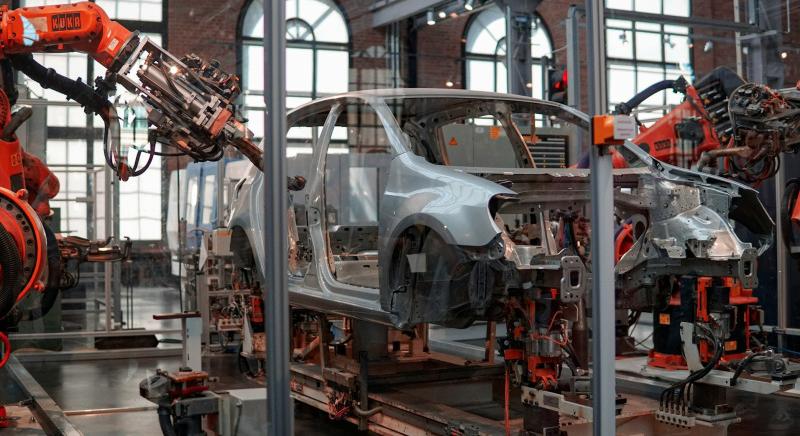 Szigorít az EU: minimumárakhoz köti a kínai elektromos autók vámmentességét