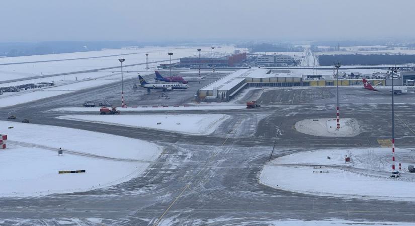 Újraindult a forgalom Ferihegyen