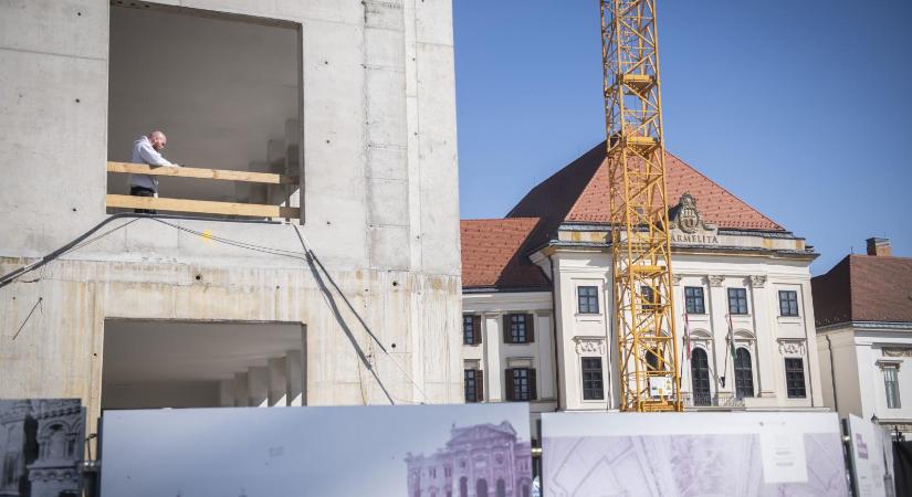 Csak a NER hízott, az Orbán-kormány inkább csak a saját vállalkozóit pénzelte, amikor százmilliárdokat szórt el a fővárosi fejlesztésekre