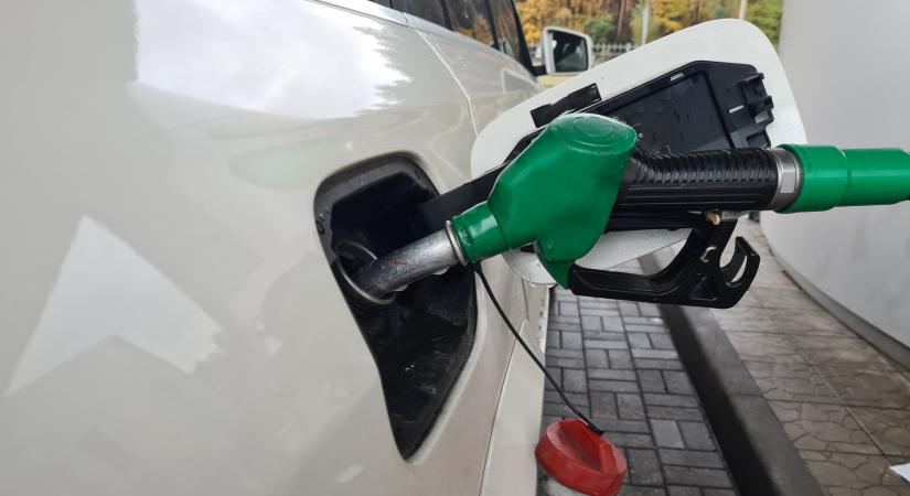 Emelik a benzin árát Magyarországon