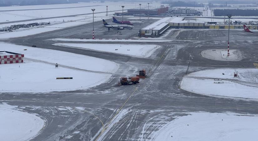 Újra megnyitották a ferihegyi repteret
