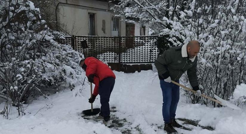 Vörös kód - így segítik a fagyoskodókat Tarnazsadányban