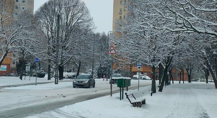 Ismét havazik Békésben – fokozott óvatosságra int a rendőrség