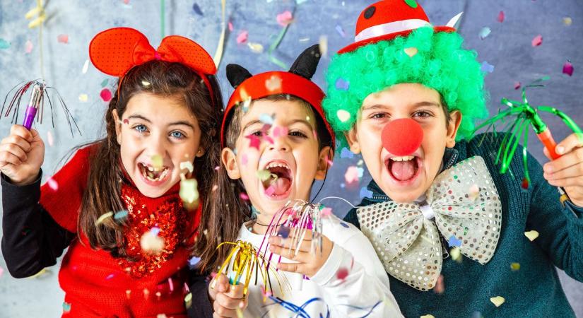 Fokozott ellenőrzés indul a gyermek farsangi jelmezeknél: a gyúlékony maszkok és parókák is célkeresztben