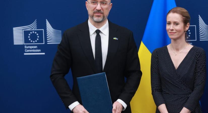 Menesztette az ukrán parlament a védelmi minisztert