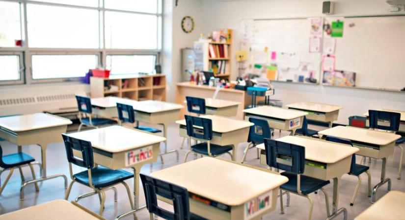 Lebetegedett a kossuthos tanári kar Miskolcon