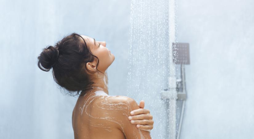 Hideg vagy meleg zuhany? Így fürödj télen, ha jót akarsz magadnak