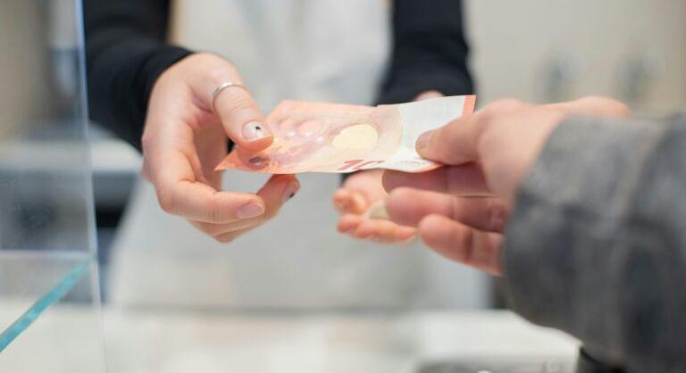 A legveszélyesebb átverés típus: amikor te magad adod oda a pénzed