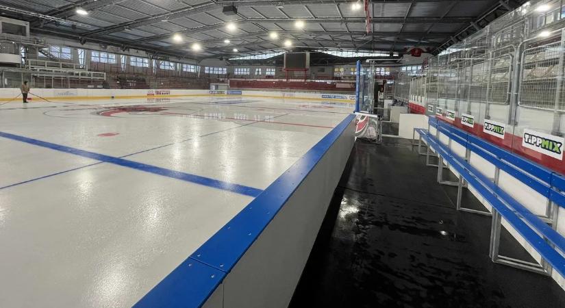 Újra hazai jégen játszhat az Erste Ligában a Dunaújváros