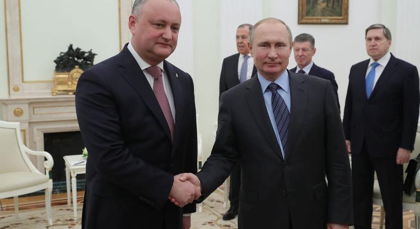 Árulással vádolja az ellenzék a Romániát Moldovával egyesíteni akaró Maia Sandut