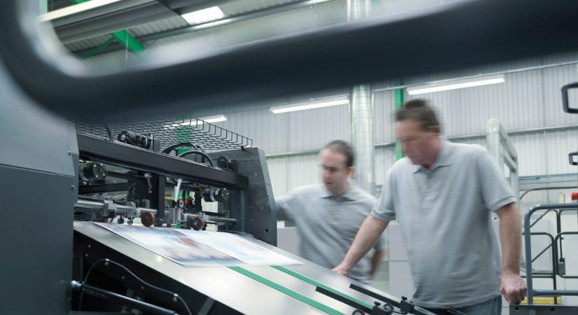 Strómanok számláztak a lapterjesztőnek, komoly dolgokat tárt fel a nyomozás