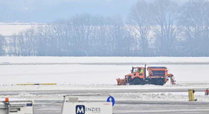 Elárulták, miért kellett lezárni a repteret