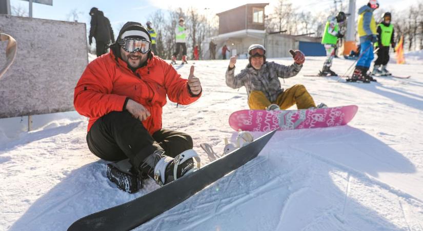 Hófedte Eplény - Ilyen egy hétköznap az ország kezdő síparadicsomában - fotók, videók