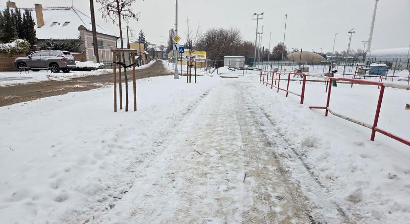 Lakossági figyelmeztetés Oroszlányban - extrém fagy és ónos eső