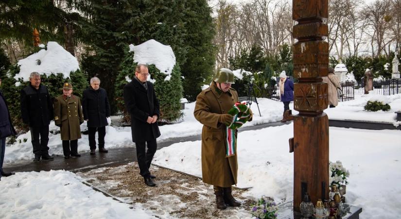 A doni áttörésnél elesett áldozatokra emlékeztek