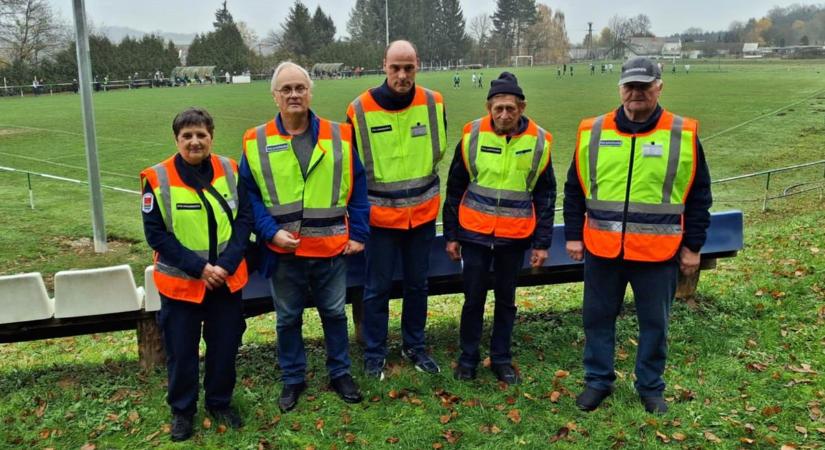 Ezek a zalai polgárőrök nem szurkolni mennek a focimeccsre