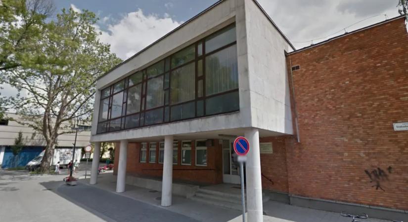 Levert vakolatú helyiségekben is működik az ellátás a Semmelweis gödöllői rendelőintézetében