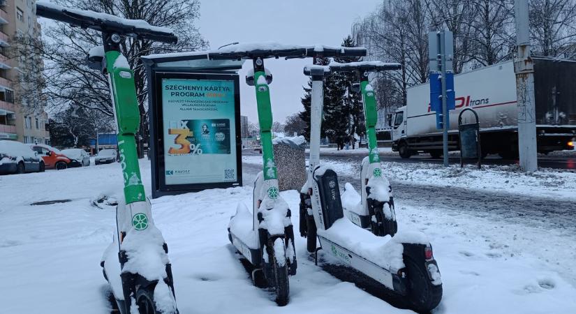 Most ónos szitálásra figyelmeztetnek