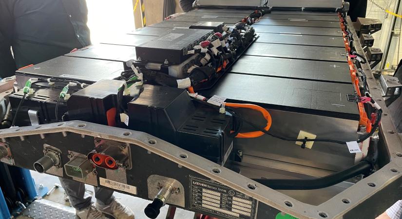 Dupla akkudegradáció a sok villámtöltés „jutalma”