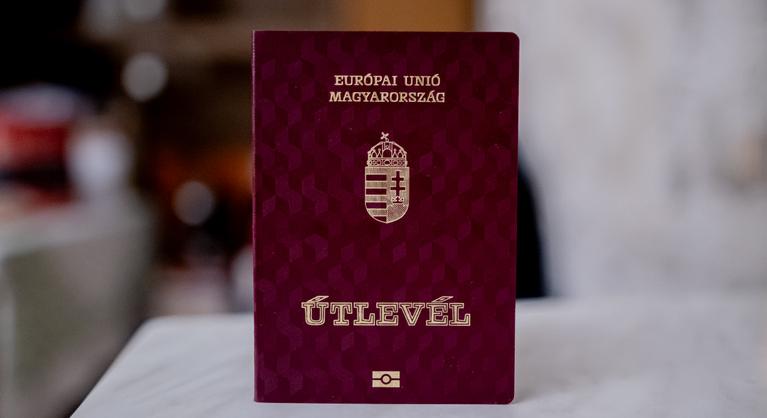 Kijött a legerősebb útleveleket rangsoroló lista, Magyarország előkelő helyre került