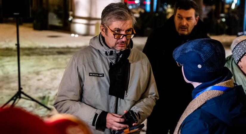 Hadházy Ákos a hó után a jégen is megpróbált hidat foglalni