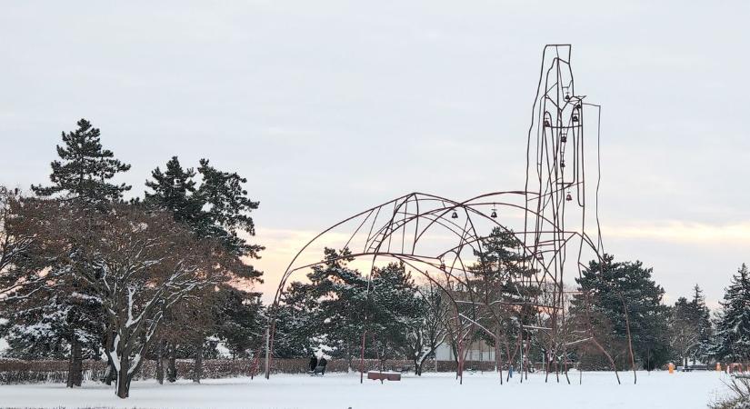 Ködös reggelre ébredünk