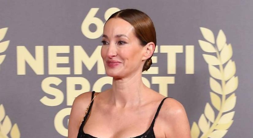 Epres Panni fekete csipkés ruhájára nincsenek szavak: így tündökölt Az Év Sportolója Gálán