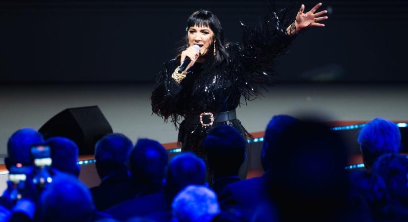 Tóth Gabi szerint manipulálták a Fidesz-kongresszusos fellépéséről készült videókat, hogy rosszabbul szóljon a hangja