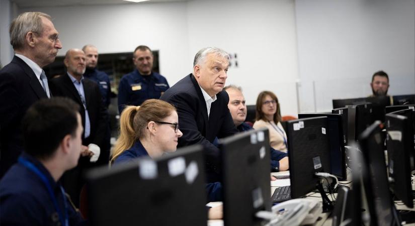 Orbán Viktor először felhívta Pintér Sándort, aztán azonnal bejelentést tett: "Az előrejelzéseket módosították, döntött a kormány" – videó