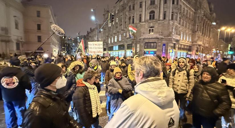 Hadházy Ákos ismét tüntet – szerinte van értelme
