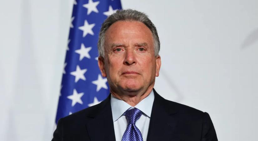 Axios: Trump megbízottja titokban találkozott a száműzött iráni herceggel