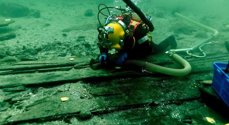 Rejtélyes viking szuperhajót találtak Koppenhága közelében