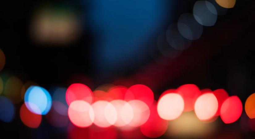 Társkeresőzött az anya, miközben kétéves kislánya fuldoklott