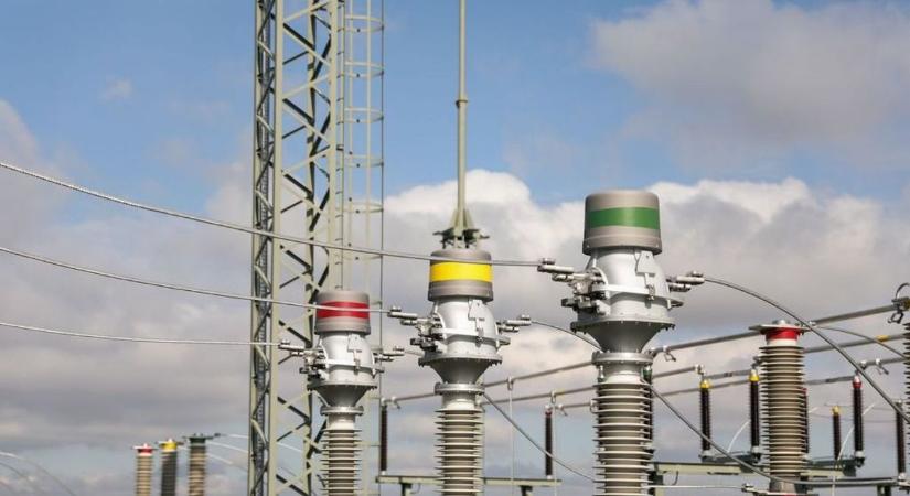 Néhány pillanatra elsőtétült Eger, valami lángra kapott a Felsővárosban  VIDEÓ