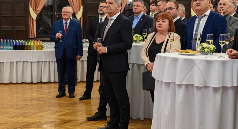 Szarvas Péter: Az önkormányzat a legfontosabb feladatait meg tudta oldani 2025-ben