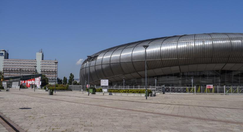 Tűz ütött ki a Papp László Sportarénában