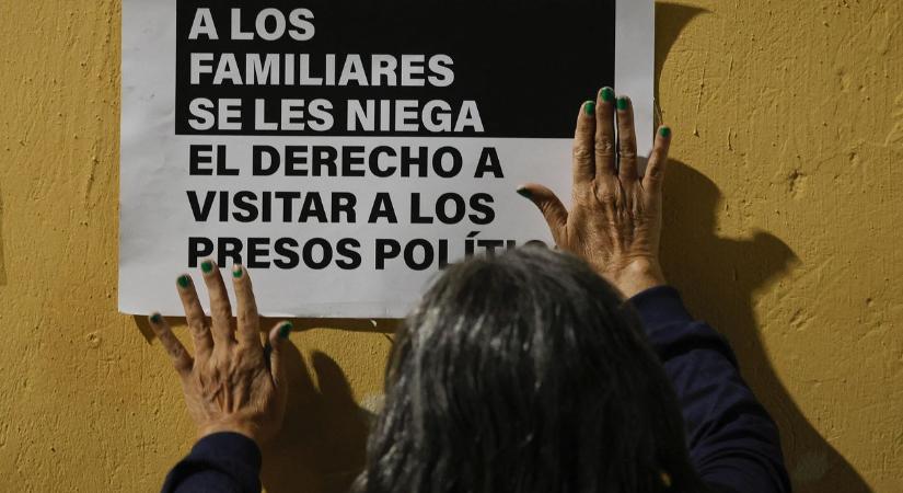 A venezuelai házelnök bejelentette, hogy több mint 400 rabot engedtek szabadon, de jogvédők szerint nem mond igazat