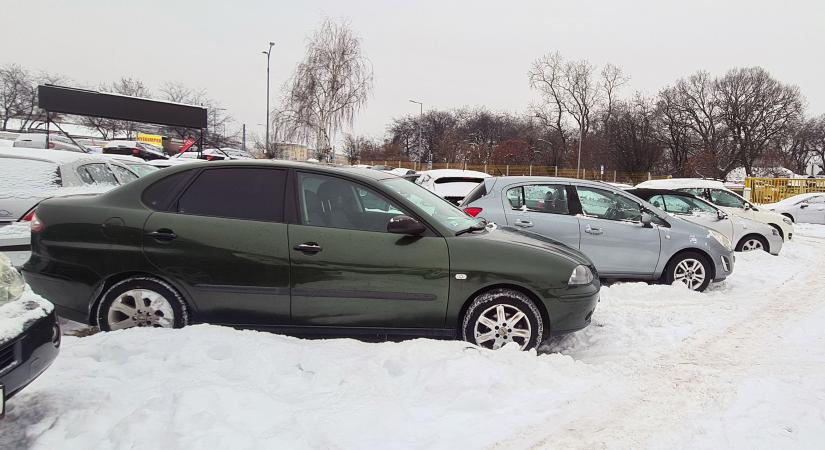 Ezeknek az autóknak nem szállt el az ára