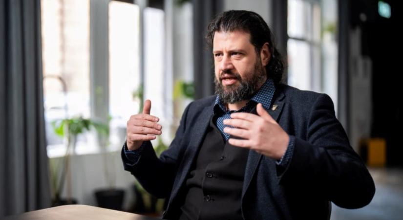 Áll a bál Puzsér Róbert új biznisze körül: súlyos vádakat kapott a kritikus, csattanós választ adott rájuk